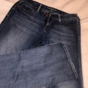 Size 7/8 Maurices jeans straight legged. In good condition!